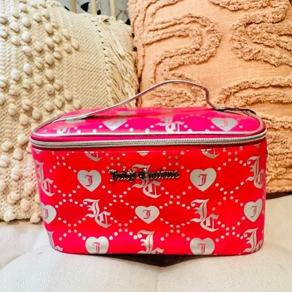 💕 SOLD 💕 NWT Juicy Couture Logo Pink Makeup Bag - Picture 2 of 6